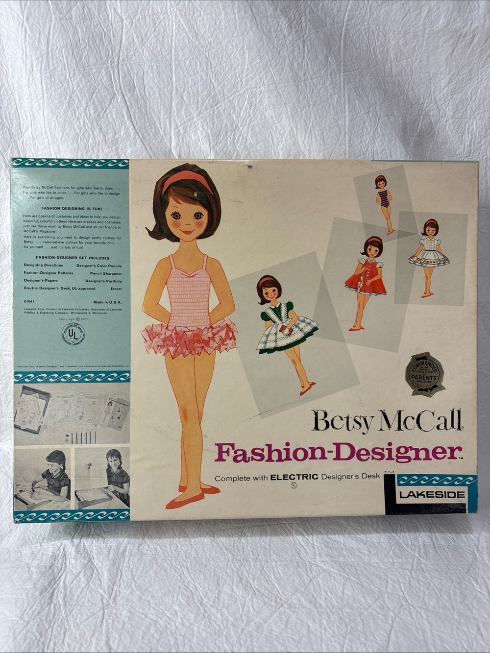 Betsy McCall 1961 Fashion Designer Complete Working  Lakeside USA Vintage